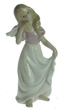 Статуэтка " Ангелочек", фарфор 15см  113-032 фото 1 — Egidius.ru