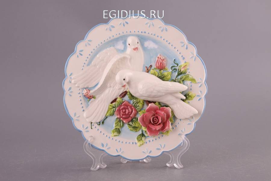 Тарелка настенная "два голубя" диаметр=20 см.  319-832 фото 1 — Egidius.ru