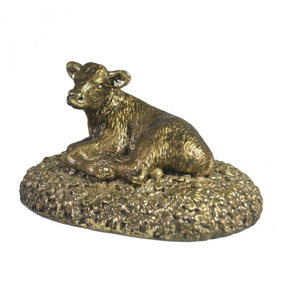 Фигура декоративная Теленок на лужайке (золото) L9W6,5H5 82-1913 фото 1 &mdash; Egidius.ru