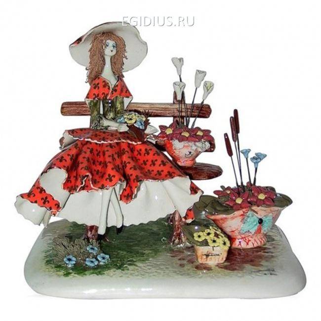 50003 Дама с цветами, в красном  h 17cm 705-234 фото 1 — Egidius.ru