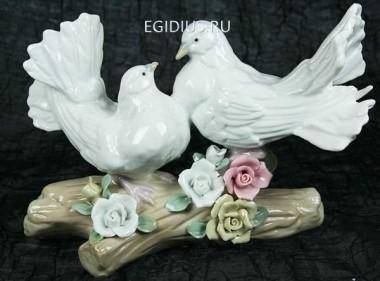Статуэтка &quot;Голубки&quot;, фарфор 28см 113-002 — Egidius.ru