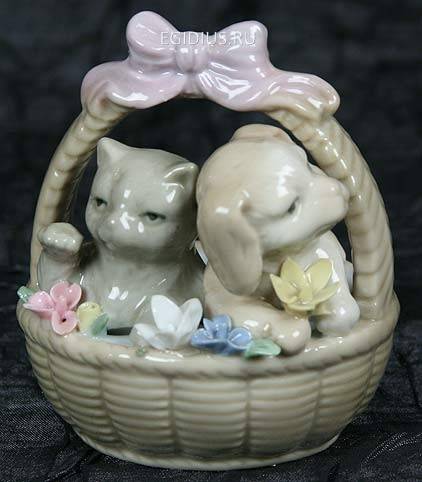 Статуэтка "Друзья", фарфор 10см 113-005 фото 1 — Egidius.ru