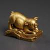 Фигура "Пиг №3" золото 7х3х5см   3865090 813-157 фото 2 — Egidius.ru