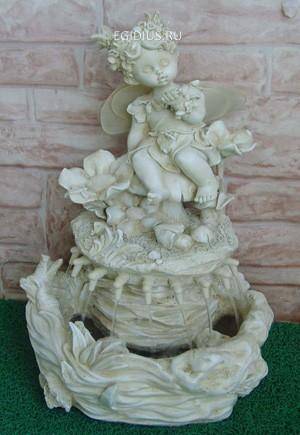 Фонтан: Античная девочка - мотылек, круговой каскад воды, 25,3х18,5х40,8 см 10-0283 фото 1 &mdash; Egidius.ru