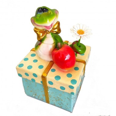 Копилка &quot;Змея на подарке&quot; L7.5W7.5H11.5 см, 81-3271 — Egidius.ru