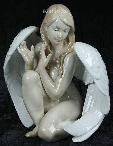 Статуэтка "Ангел хранитель", фарфор 25см 113-001 фото 1 — Egidius.ru