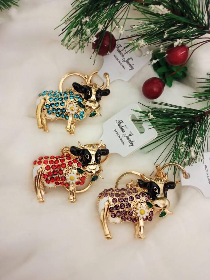 Брелок бык, символ года 2021. брелок для ключей коровка микс 281-338 фото 1 — Egidius.ru