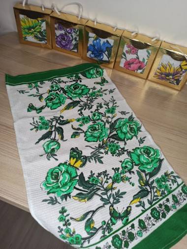 Подарки на 8 марта женщинам, полотенце вафельное 60*30 в подарочной коробке 281-368 — Egidius.ru