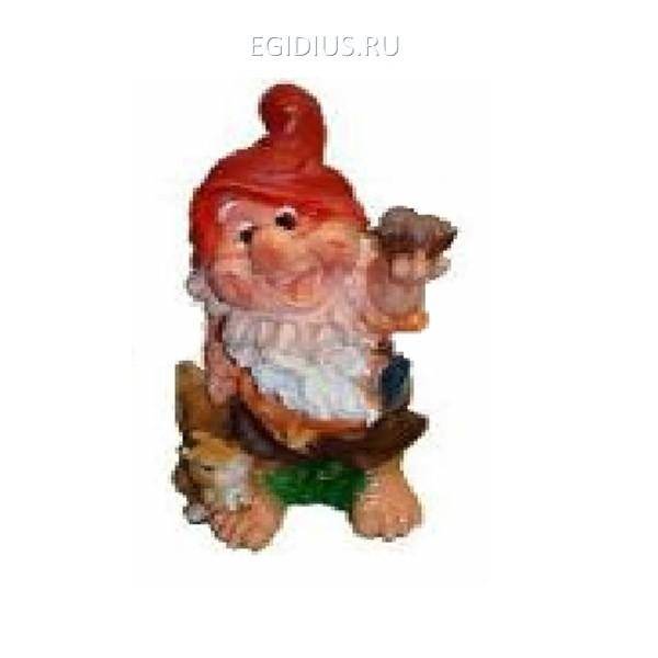 Фигура садовая Гном с белочкой L30W25H47 см 81-6138 фото 1 — Egidius.ru