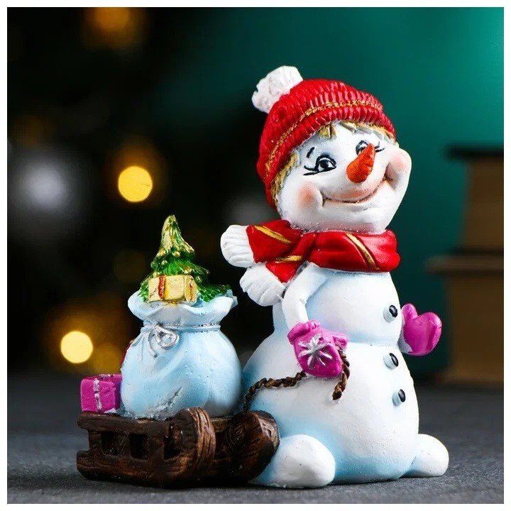 Фигура декоративная "Снеговик с санями", 10*7*9 см 81-1575 фото 1 — Egidius.ru
