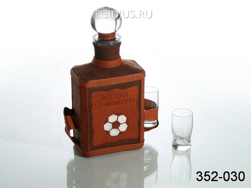 Набор "Россия чемпион":штоф+2 стопки 318-248 фото 1 — Egidius.ru