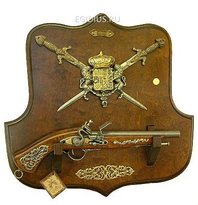 Коллаж "Пистоль" 51*51*11см  102-805 фото 1 &mdash; Egidius.ru