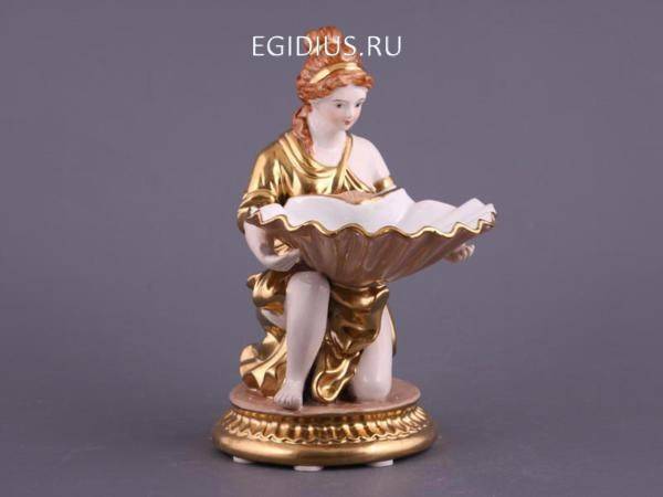 Статуэтка "дама с ракушкой"h=23 см 320-342 фото 1 &mdash; Egidius.ru