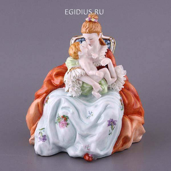 Статуэтка "дама с ребенком" высота=24 см. 320-343 фото 1 &mdash; Egidius.ru