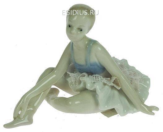 Статуэтка "Балерина", фарфор 10см  113-028 фото 1 — Egidius.ru
